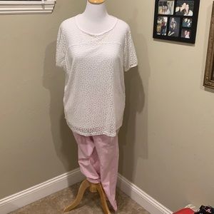 Avenue light pink ankle jeans